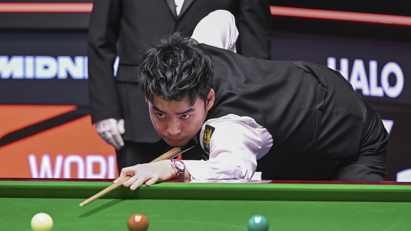 Si Jiahui Advances to World Snooker Quarterfinals 🎱