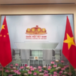 RAUC2L3X0CHRRNI24F4W - 🌍NewspaperAmigo – Your Global News Buddy 🗞️ Xi Jinping Strengthens Ties with Vietnam in Key Meeting 🇨🇳🤝🇻🇳