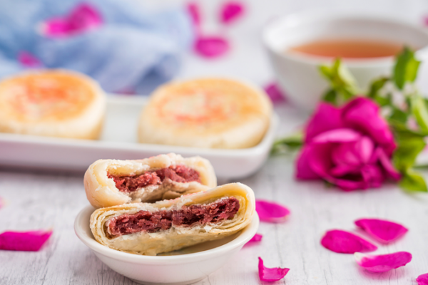 Yunnan’s Rose Pastry: A Blooming Culinary Delight 🌹🍰 Yunnan’s Rose Pastry: A Blooming Culinary Delight 🌹🍰
