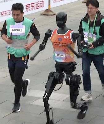 🤖🏃 Beijing Hosts World’s First Humanoid Robot Half-Marathon! 🤖🏃 Beijing Hosts World’s First Humanoid Robot Half-Marathon! video poster