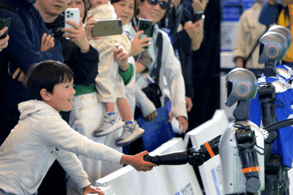 Shanghai’s Innovation Triangle Fuels Tech & Education Boom 🚄 Shanghai’s Innovation Triangle Fuels Tech & Education Boom 🚄