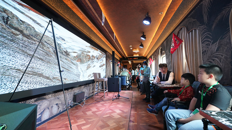 All Aboard! China’s Movie-Themed Train Takes Tourists on Cinematic Journeys 🚂🎬