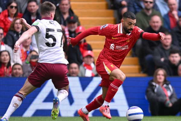 Liverpool Edges West Ham in Thriller as Salah Makes History ⚽🌟 Liverpool Edges West Ham in Thriller as Salah Makes History ⚽🌟