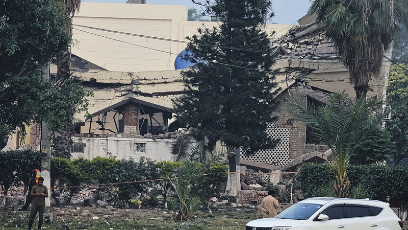 India-Pakistan Tensions Soar ⚠️ Analyst Warns of Full-Scale War video poster