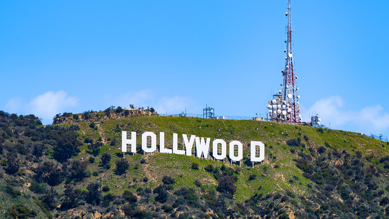 0FSAWA4ZH47CLCW5VFBX - 🌍NewspaperAmigo – Your Global News Buddy 🗞️ Trump’s 100% Movie Tariffs Spark Hollywood Isolation Debate 🎥