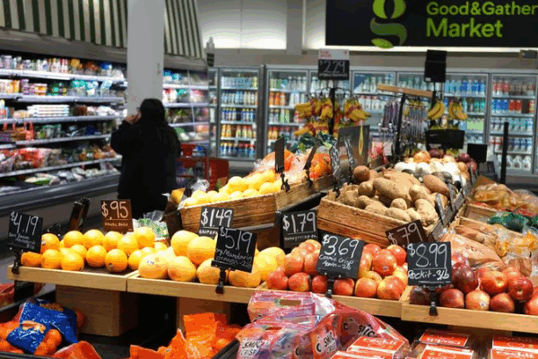 U.S. Tariff Wars Hit Home: Everyday Americans Pay the Price 💸🔥