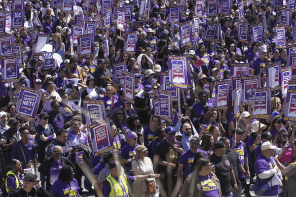 US Workers Unite Against Trump Policies in Historic May Day Protests 🌍✊ US Workers Unite Against Trump Policies in Historic May Day Protests 🌍✊