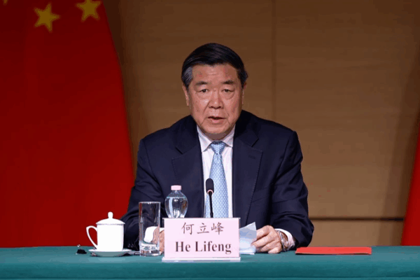 China and U.S. Make โSubstantive Progressโ in Trade Talks ๐๐ค China and U.S. Make โSubstantive Progressโ in Trade Talks ๐๐ค video poster