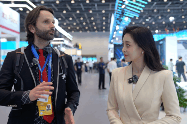 Slovak Journalist Spotlights China’s Business Boom at CEE Expo 🇸🇰🇨🇳 Slovak Journalist Spotlights China’s Business Boom at CEE Expo 🇸🇰🇨🇳 video poster