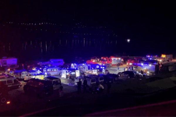 Tragedy in Guizhou: Boats Capsize in Liuchong River, Rescue Efforts Continue 🌊🚨 Tragedy in Guizhou: Boats Capsize in Liuchong River, Rescue Efforts Continue 🌊🚨 video poster