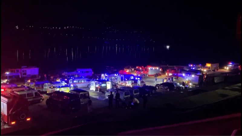 Tragedy in Guizhou: Boats Capsize in Liuchong River, Rescue Efforts Continue 🌊🚨 video poster