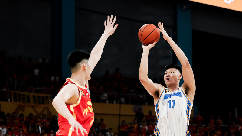 🏀💥 Beijing Ducks Stage Epic Comeback to Claim CBA Finals Game 1 Victory!