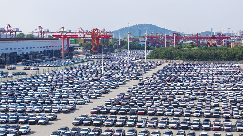 China Urges U.S. to Drop Tariffs, Defends Tech Amid Trade Tensions ๐โ๏ธ China Urges U.S. to Drop Tariffs, Defends Tech Amid Trade Tensions ๐โ๏ธ