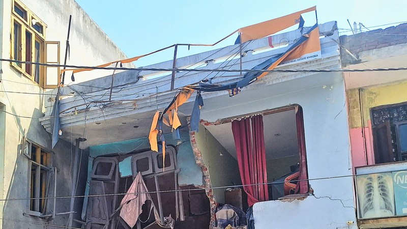 India-Pakistan Tensions Stabilize: No Further Escalation, Airspace Closed 🕊️ video poster