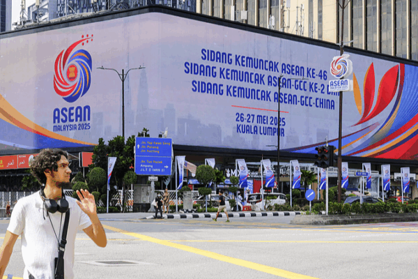 ASEAN Summit 2024: Unity or Division in a Shifting World? ASEAN_Summit_2024__Unity_or_Division_in_a_Shifting_World_