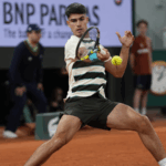 BFBKIR4MKNLSGSOI7ZGD - 🌍NewspaperAmigo – Your Global News Buddy 🗞️ Alcaraz Survives Rollercoaster Match to Reach French Open Round of 16 🎾🔥