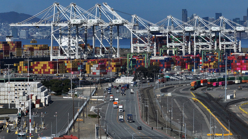 12 U.S. States Challenge Trump's Tariffs in High-Stakes Legal Showdown ⚖️🇺🇸