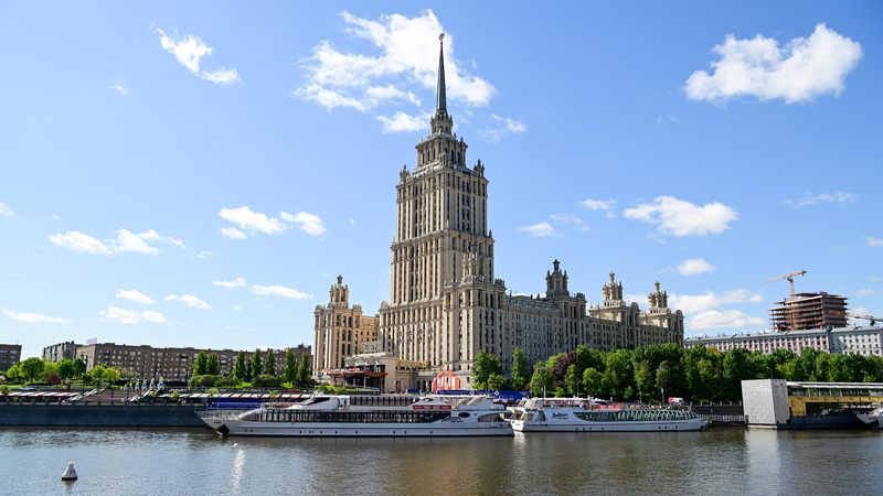 Xi, Putin Highlight China-Russia Cultural Ties at Historic Event 🌉✨