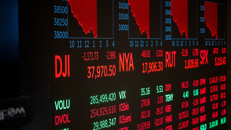 D9VZBANV1X4X6BPZD9L4 - 🌍NewspaperAmigo – Your Global News Buddy 🗞️ U.S. Officials’ Stock Sales Before Tariff Announcement Raise Eyebrows 🕵️♂️📉