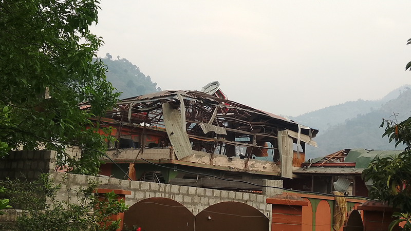 DPP0EBHGDG6JIL1EBV9Y - 🌍NewspaperAmigo – Your Global News Buddy 🗞️ Tensions Soar as Pakistan Vows Retaliation Against Indian Strikes in Kashmir 🌏✈️💥