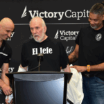 DRG7CTTG4HWEUCIYDVTF - 🌍NewspaperAmigo – Your Global News Buddy 🗞️ Spurs’ New Era Begins as Popovich Passes Torch to Mitch Johnson 🏀✨