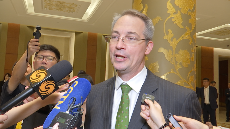 U.S. Firms Bet Big on China Market Amid Trade Talks ๐๐ค U.S. Firms Bet Big on China Market Amid Trade Talks ๐๐ค video poster