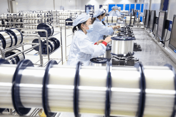 From Glass to Cables: How China Redefined Global Tech Supply Chains ๐๐ง From Glass to Cables: How China Redefined Global Tech Supply Chains ๐๐ง