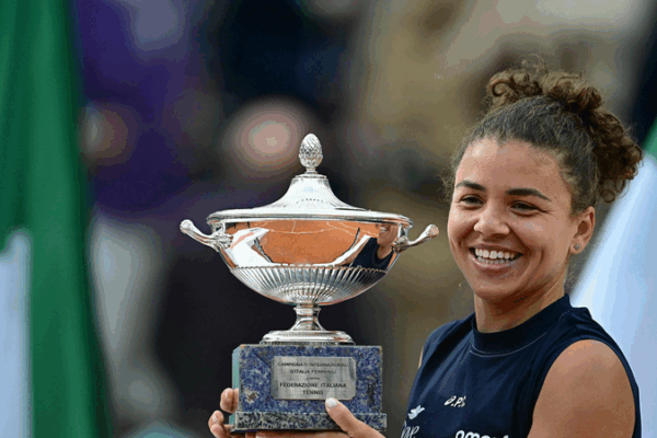 🇮🇹 Jasmine Paolini Ends 40-Year Drought at Italian Open! 🎾 🇮🇹 Jasmine Paolini Ends 40-Year Drought at Italian Open! 🎾