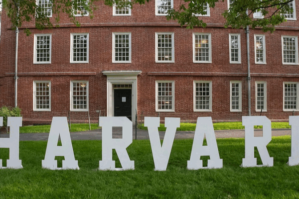Harvard in the Crosshairs: Trump’s New Culture War Front 🎓⚔️ Harvard in the Crosshairs: Trump’s New Culture War Front 🎓⚔️
