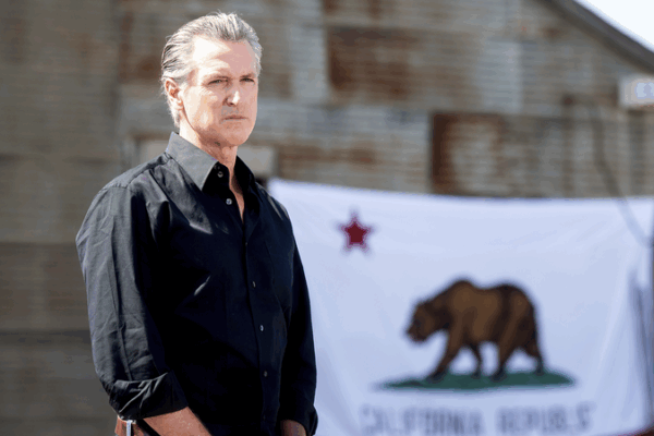 🔥 California’s ‘Code Red’ Alert: High Tariffs Hit Ports & Prices 📉 🔥 California’s ‘Code Red’ Alert: High Tariffs Hit Ports & Prices 📉