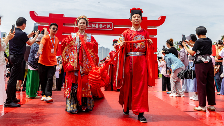 🎎 Step Back in Time: Song Dynasty Wedding Rituals Revived in Zhejiang! 🎎 Step Back in Time: Song Dynasty Wedding Rituals Revived in Zhejiang!