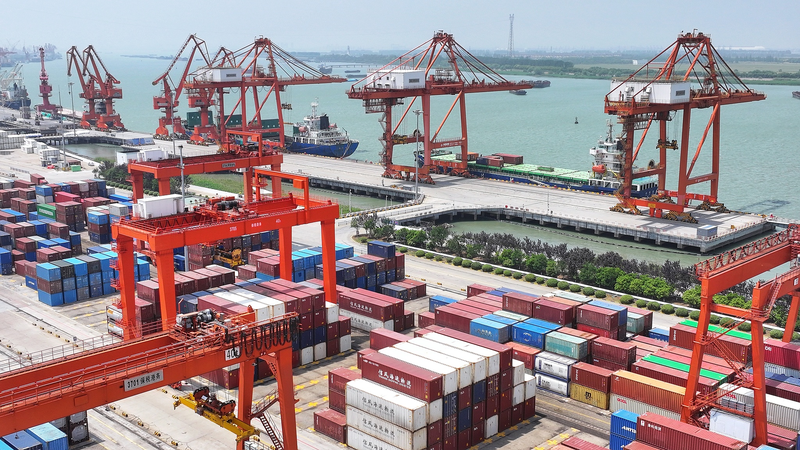 China’s 2025 Trade Boom: Exports Surge 7.5% 🚀🌏 China’s 2025 Trade Boom: Exports Surge 7.5% 🚀🌏