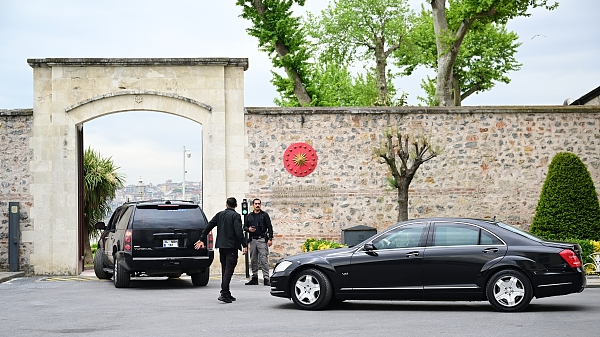 U.S., Ukraine, Türkiye Launch Trilateral Talks Ahead of Peace Summit 🌍✌️ U.S., Ukraine, Türkiye Launch Trilateral Talks Ahead of Peace Summit 🌍✌️