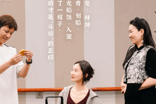 New Play Serves Up Cantonese Culture & Culinary Magic 🎭🍲 New Play Serves Up Cantonese Culture & Culinary Magic 🎭🍲