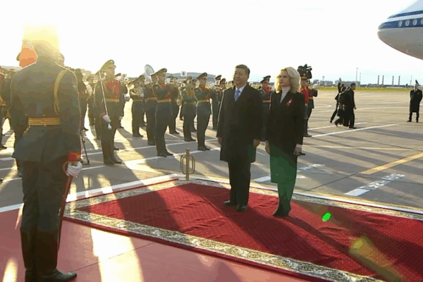 Xi Jinping Welcomed with Grand Ceremony in Moscow ✈️🤝 Xi Jinping Welcomed with Grand Ceremony in Moscow ✈️🤝 video poster