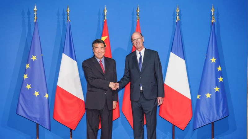 JXI1QWQM2CV9USOCBLD9 - 🌍NewspaperAmigo – Your Global News Buddy 🗞️ China and France Strengthen Economic Ties 🌍🤝