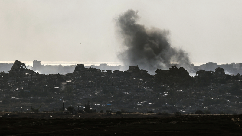 UN Aid Reaches Gaza Amid Famine Risk: A Glimmer of Hope 🌍🍞