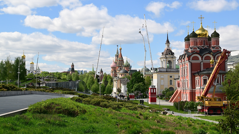 Xi's 'Classic Quotes' Show Debuts in Russia Amid State Visit 🌟