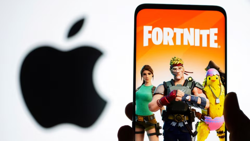 Fortnite Fans Frustrated as Apple Blocks Game in EU & U.S. 🎮🍎