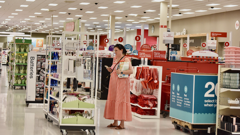 U.S. Economy Shrinks as Tariffs Spark Recession Jitters 😬📉