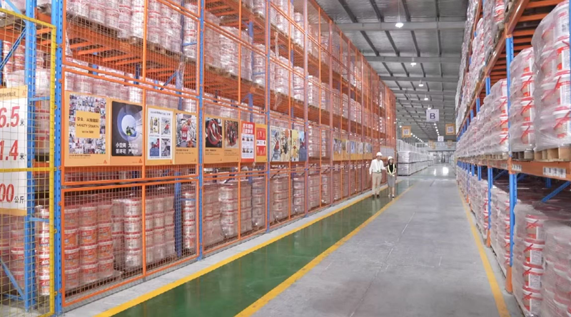 NG6FYW8TX4TTEGOPO9PP - 🌍NewspaperAmigo – Your Global News Buddy 🗞️ Foreign Firms in China Go Local & Digital Amid Global Shifts 🌐💼 video poster