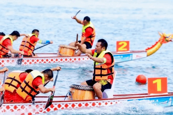 Hainan’s 2025 Dragon Boat Invitational Set to Make Waves 🐉🚣♂️ Hainan’s 2025 Dragon Boat Invitational Set to Make Waves 🐉🚣♂️ video poster