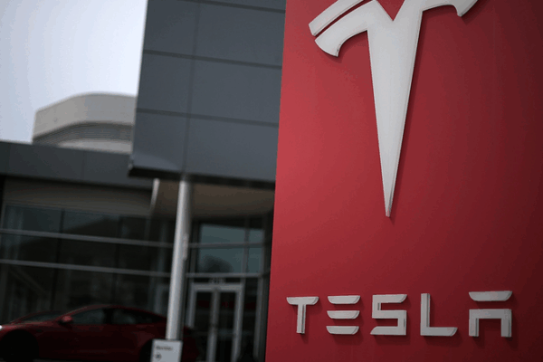 Tesla Board Hunts for New CEO as Musk’s Priorities Shift ⚡🚗 Tesla Board Hunts for New CEO as Musk’s Priorities Shift ⚡🚗