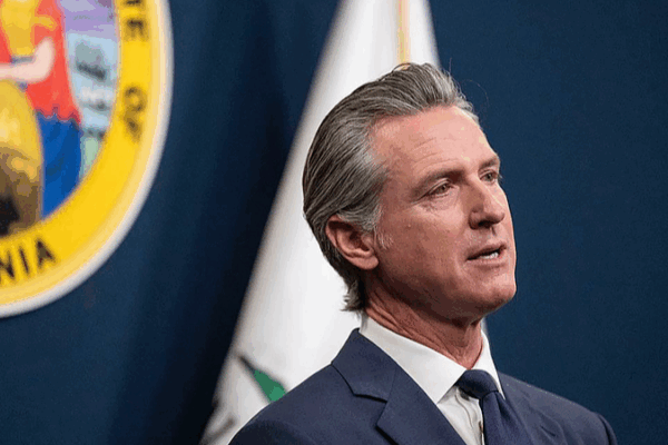 Trump Tariffs Hit Small Biz: CA Governor Sounds Alarm 🚨 Trump Tariffs Hit Small Biz: CA Governor Sounds Alarm 🚨