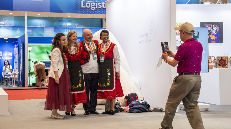 PQ1BXISJ4UB82R6H75NO - 🌍NewspaperAmigo – Your Global News Buddy 🗞️ 🌟 Tech Meets Tomorrow: China-CEEC Expo Unveils Future Innovations