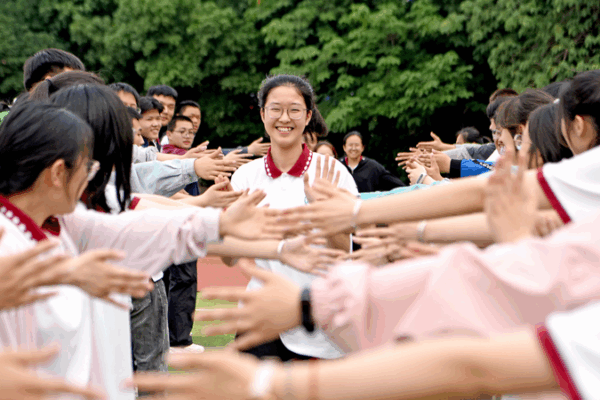 13.35M Chinese Students Gear Up for High-Stakes Gaokao Exam 🎓📚 13.35M Chinese Students Gear Up for High-Stakes Gaokao Exam 🎓📚