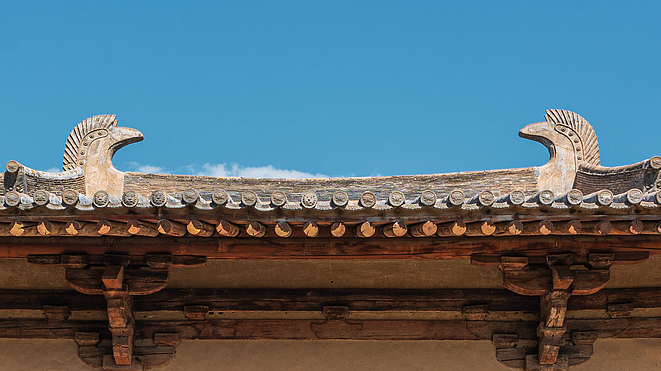 Meet Chiwen: Ancient China’s Mythical Roof Guardian 💫🏯