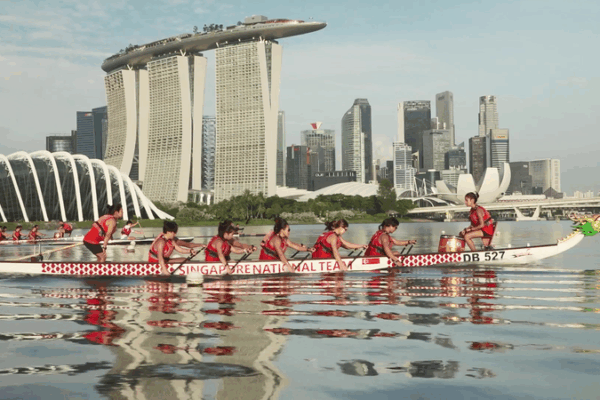 Singapore’s Dragon Boat Warriors Paddle Toward World Championships 🌊🚣♀️ Singapore’s Dragon Boat Warriors Paddle Toward World Championships 🌊🚣♀️ video poster