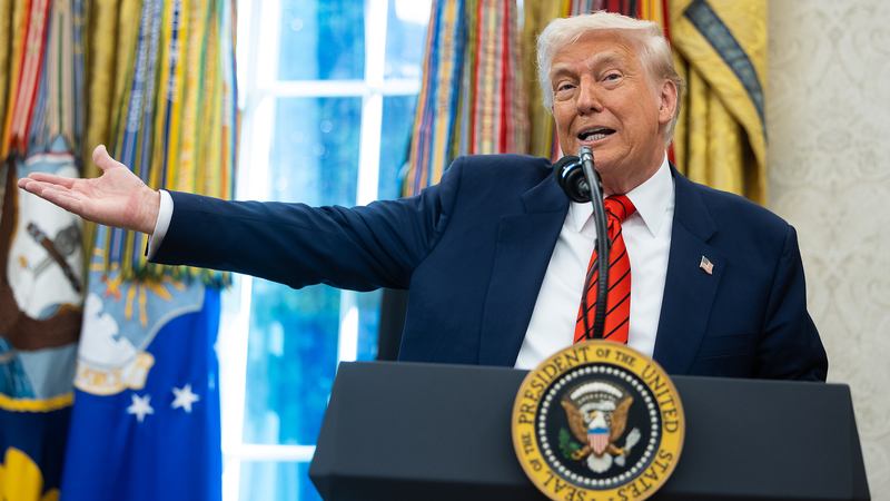 SLD3JNVYUUL556SE2JJ3 - 🌍NewspaperAmigo – Your Global News Buddy 🗞️ Trump’s Gulf Tour Signals Shift in U.S. Middle East Strategy 💼🌍