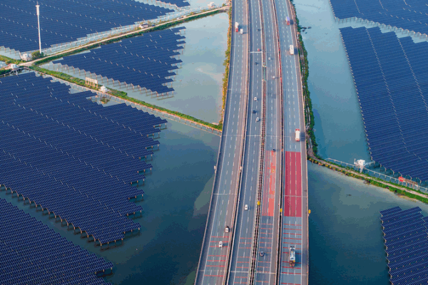 China Powers Up: Renewable Energy Smashes Records in 2024 π±β‘ China Powers Up: Renewable Energy Smashes Records in 2024 π±β‘